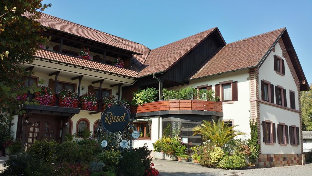 Gasthaus Zum Roessel Lichtenau Scherzheim Zewnętrze zdjęcie